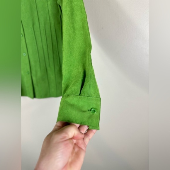 Talbots petites small 18-1/2 p2p 23-1/2 length green feels like velvet preowned - Picture 5 of 7